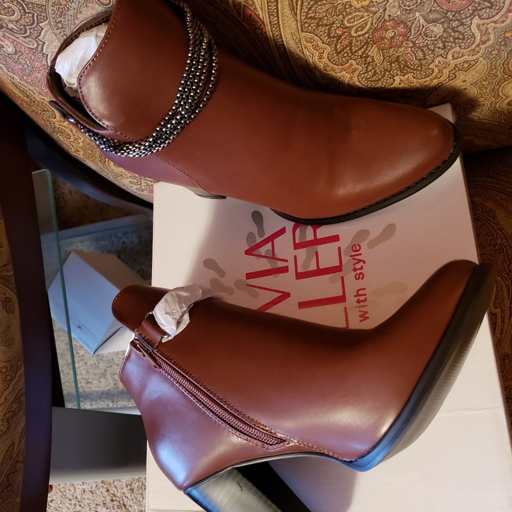 Booties brand new Brown